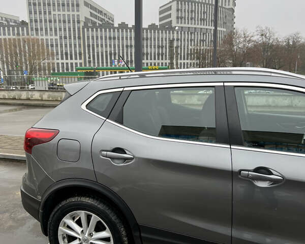 Сірий Ніссан Rogue Sport, об'ємом двигуна 2 л та пробігом 152 тис. км за 14900 $, фото 9 на Automoto.ua