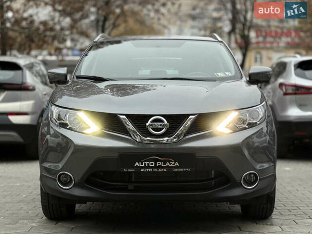 Сірий Ніссан Rogue Sport, об'ємом двигуна 2 л та пробігом 60 тис. км за 17500 $, фото 2 на Automoto.ua