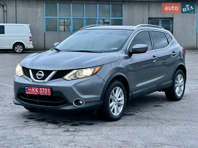 Серый Ниссан Rogue Sport, объемом двигателя 2 л и пробегом 193 тыс. км за 13000 $, фото 4 на Automoto.ua
