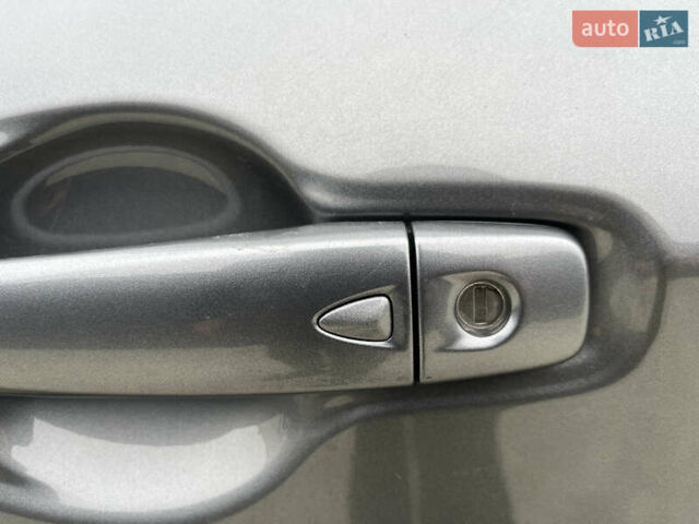 Сірий Ніссан Rogue Sport, об'ємом двигуна 2 л та пробігом 162 тис. км за 15200 $, фото 6 на Automoto.ua