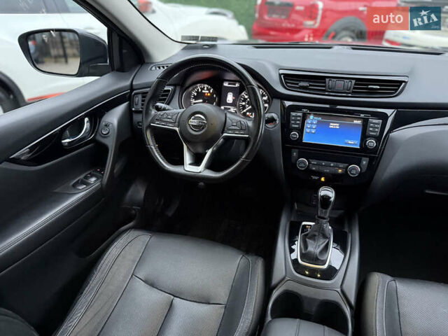 Сірий Ніссан Rogue Sport, об'ємом двигуна 2 л та пробігом 60 тис. км за 17500 $, фото 50 на Automoto.ua