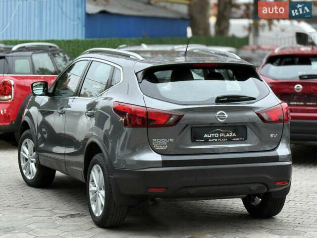 Сірий Ніссан Rogue Sport, об'ємом двигуна 2 л та пробігом 60 тис. км за 17500 $, фото 37 на Automoto.ua