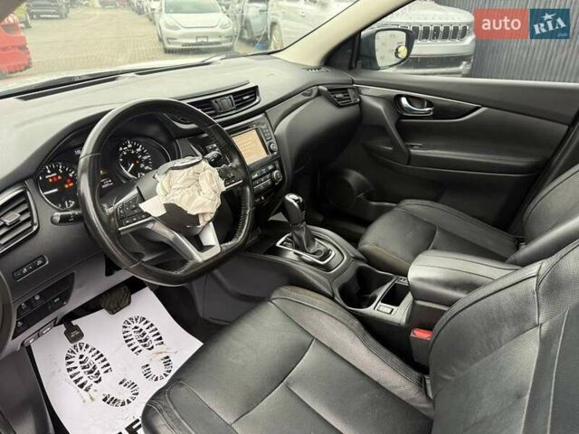 Серый Ниссан Rogue Sport, объемом двигателя 2 л и пробегом 156 тыс. км за 9500 $, фото 11 на Automoto.ua