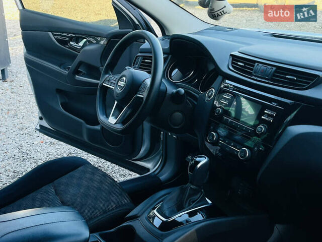 Серый Ниссан Rogue Sport, объемом двигателя 2 л и пробегом 103 тыс. км за 14200 $, фото 19 на Automoto.ua