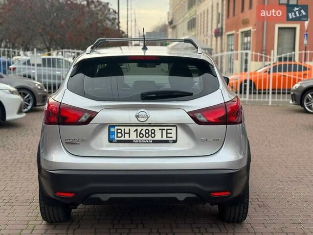 Серый Ниссан Rogue Sport, объемом двигателя 2 л и пробегом 83 тыс. км за 14500 $, фото 4 на Automoto.ua