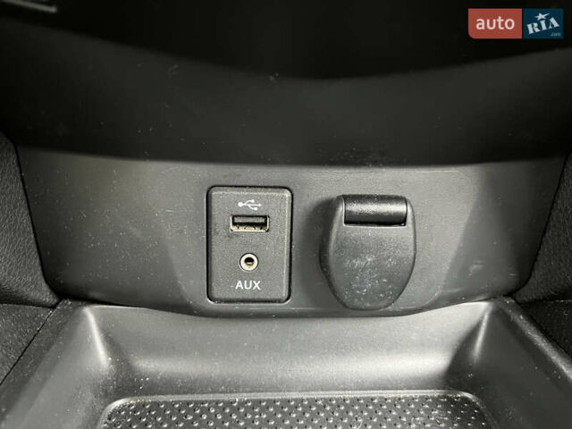 Сірий Ніссан Rogue Sport, об'ємом двигуна 2 л та пробігом 162 тис. км за 15200 $, фото 14 на Automoto.ua