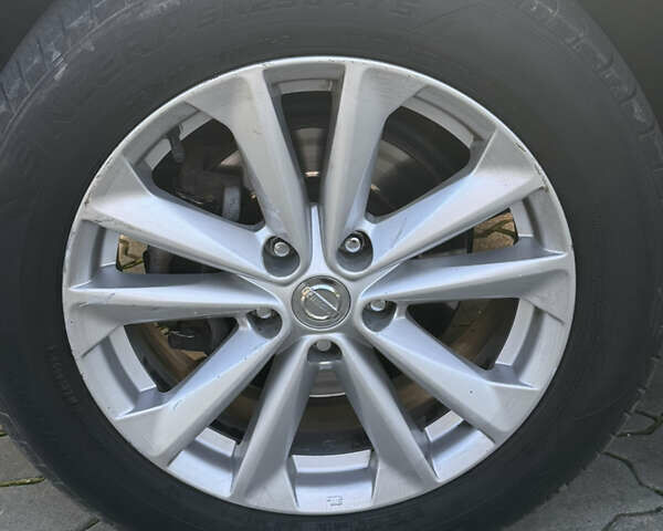 Серый Ниссан Rogue Sport, объемом двигателя 2 л и пробегом 214 тыс. км за 12000 $, фото 20 на Automoto.ua