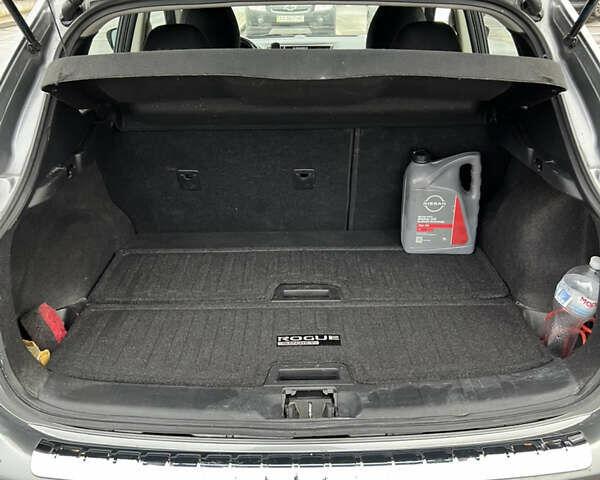 Сірий Ніссан Rogue Sport, об'ємом двигуна 2 л та пробігом 152 тис. км за 14900 $, фото 33 на Automoto.ua