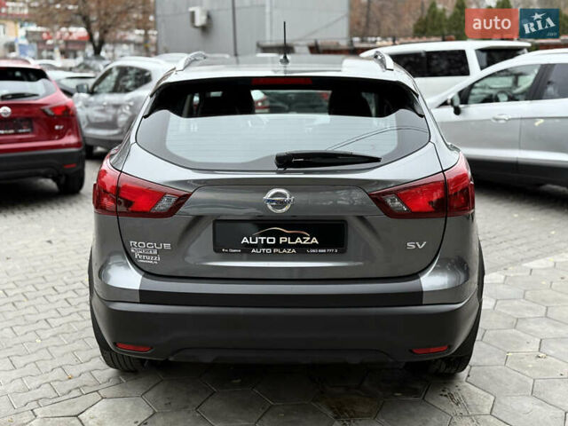 Сірий Ніссан Rogue Sport, об'ємом двигуна 2 л та пробігом 60 тис. км за 17500 $, фото 29 на Automoto.ua