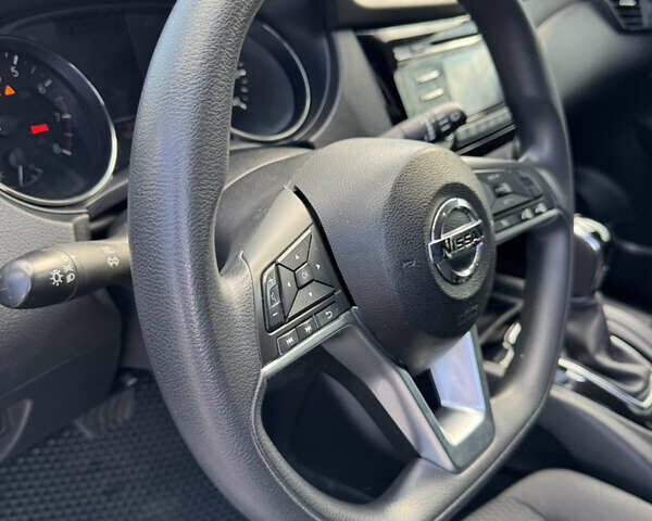 Серый Ниссан Rogue Sport, объемом двигателя 2 л и пробегом 76 тыс. км за 14000 $, фото 21 на Automoto.ua