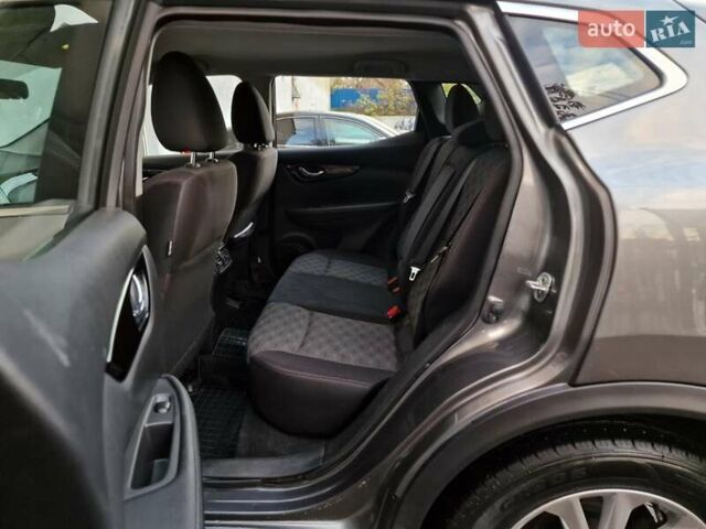 Сірий Ніссан Rogue Sport, об'ємом двигуна 2 л та пробігом 111 тис. км за 13490 $, фото 55 на Automoto.ua