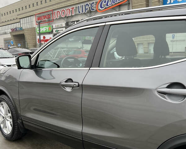 Сірий Ніссан Rogue Sport, об'ємом двигуна 2 л та пробігом 152 тис. км за 14900 $, фото 19 на Automoto.ua