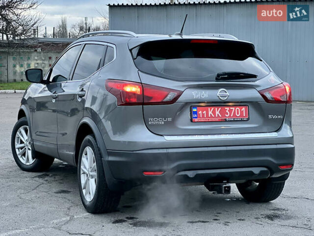 Серый Ниссан Rogue Sport, объемом двигателя 2 л и пробегом 193 тыс. км за 13000 $, фото 3 на Automoto.ua
