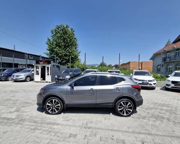 Серый Ниссан Rogue Sport, объемом двигателя 2 л и пробегом 179 тыс. км за 14500 $, фото 4 на Automoto.ua
