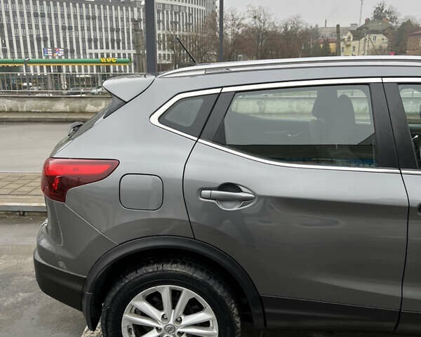 Сірий Ніссан Rogue Sport, об'ємом двигуна 2 л та пробігом 152 тис. км за 14900 $, фото 10 на Automoto.ua