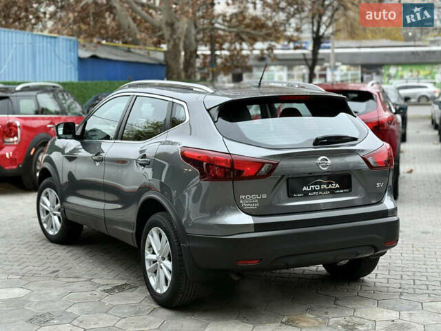 Сірий Ніссан Rogue Sport, об'ємом двигуна 2 л та пробігом 60 тис. км за 17500 $, фото 33 на Automoto.ua