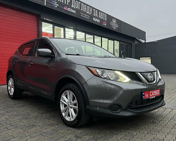 Серый Ниссан Rogue Sport, объемом двигателя 2 л и пробегом 75 тыс. км за 13500 $, фото 3 на Automoto.ua