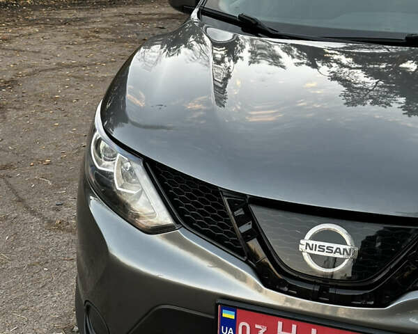 Сірий Ніссан Rogue Sport, об'ємом двигуна 2 л та пробігом 170 тис. км за 14500 $, фото 10 на Automoto.ua