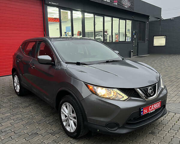 Серый Ниссан Rogue Sport, объемом двигателя 2 л и пробегом 75 тыс. км за 13500 $, фото 7 на Automoto.ua