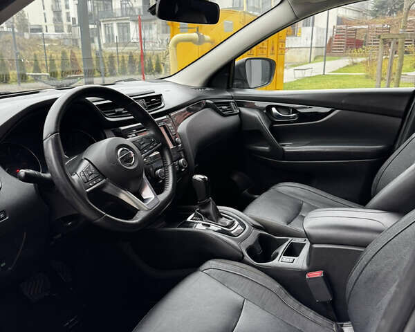 Серый Ниссан Rogue Sport, объемом двигателя 2 л и пробегом 61 тыс. км за 15500 $, фото 12 на Automoto.ua