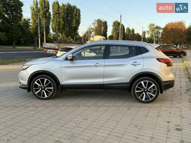 Серый Ниссан Rogue Sport, объемом двигателя 2 л и пробегом 125 тыс. км за 13800 $, фото 6 на Automoto.ua
