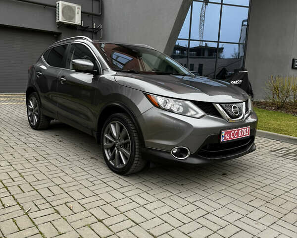 Серый Ниссан Rogue Sport, объемом двигателя 2 л и пробегом 61 тыс. км за 15500 $, фото 1 на Automoto.ua