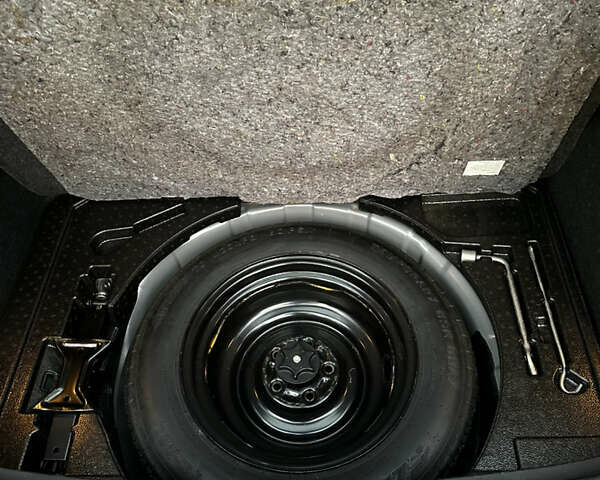 Сірий Ніссан Rogue Sport, об'ємом двигуна 2 л та пробігом 170 тис. км за 14500 $, фото 32 на Automoto.ua