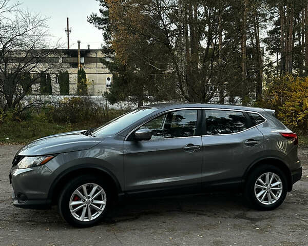 Сірий Ніссан Rogue Sport, об'ємом двигуна 2 л та пробігом 170 тис. км за 14500 $, фото 7 на Automoto.ua