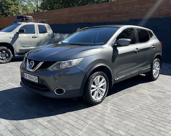 Серый Ниссан Rogue Sport, объемом двигателя 2 л и пробегом 98 тыс. км за 14000 $, фото 1 на Automoto.ua