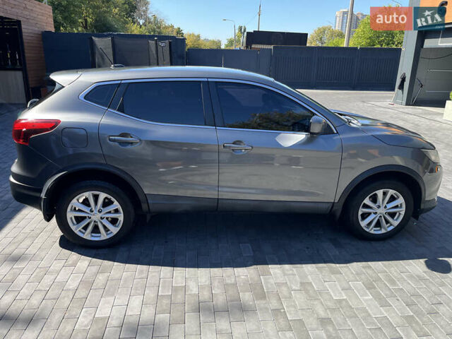 Серый Ниссан Rogue Sport, объемом двигателя 2 л и пробегом 98 тыс. км за 14000 $, фото 5 на Automoto.ua
