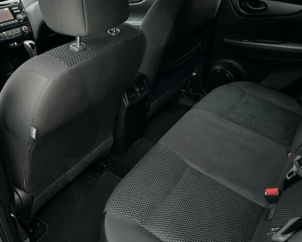 Серый Ниссан Rogue Sport, объемом двигателя 2 л и пробегом 75 тыс. км за 13500 $, фото 16 на Automoto.ua