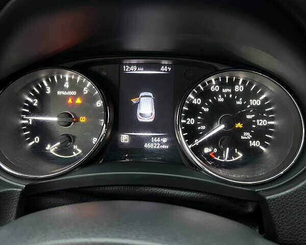 Серый Ниссан Rogue Sport, объемом двигателя 2 л и пробегом 75 тыс. км за 13500 $, фото 9 на Automoto.ua