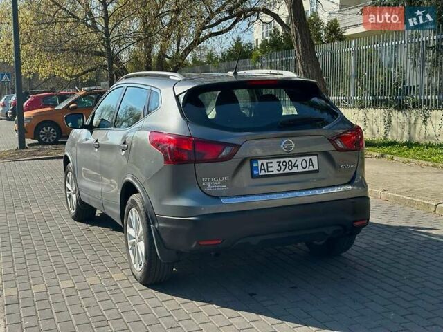 Серый Ниссан Rogue Sport, объемом двигателя 2 л и пробегом 78 тыс. км за 13000 $, фото 2 на Automoto.ua