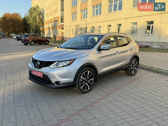 Серый Ниссан Rogue Sport, объемом двигателя 2 л и пробегом 125 тыс. км за 13800 $, фото 4 на Automoto.ua