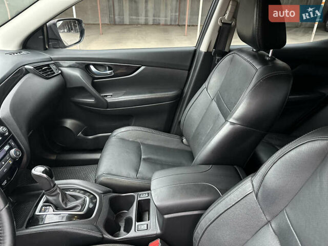 Сірий Ніссан Rogue Sport, об'ємом двигуна 2 л та пробігом 126 тис. км за 14300 $, фото 16 на Automoto.ua