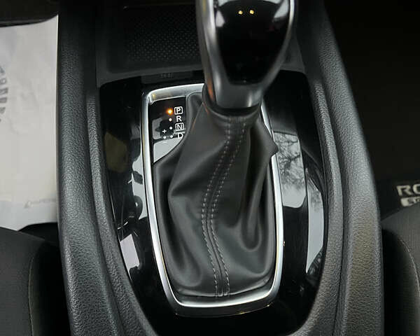 Серый Ниссан Rogue Sport, объемом двигателя 2 л и пробегом 75 тыс. км за 13500 $, фото 15 на Automoto.ua