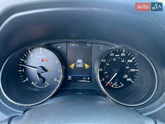 Сірий Ніссан Rogue Sport, об'ємом двигуна 2 л та пробігом 193 тис. км за 9500 $, фото 6 на Automoto.ua