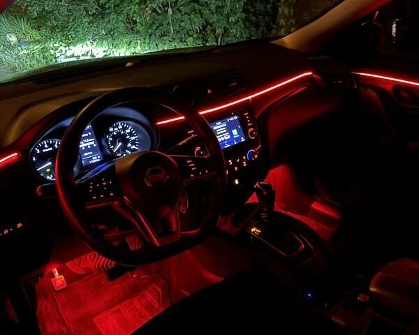 Серый Ниссан Rogue Sport, объемом двигателя 2 л и пробегом 115 тыс. км за 16800 $, фото 21 на Automoto.ua