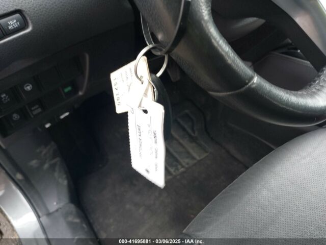 Серый Ниссан Rogue Sport, объемом двигателя 2 л и пробегом 94 тыс. км за 12450 $, фото 12 на Automoto.ua