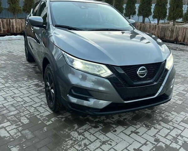 Сірий Ніссан Rogue Sport, об'ємом двигуна 2 л та пробігом 133 тис. км за 11000 $, фото 1 на Automoto.ua