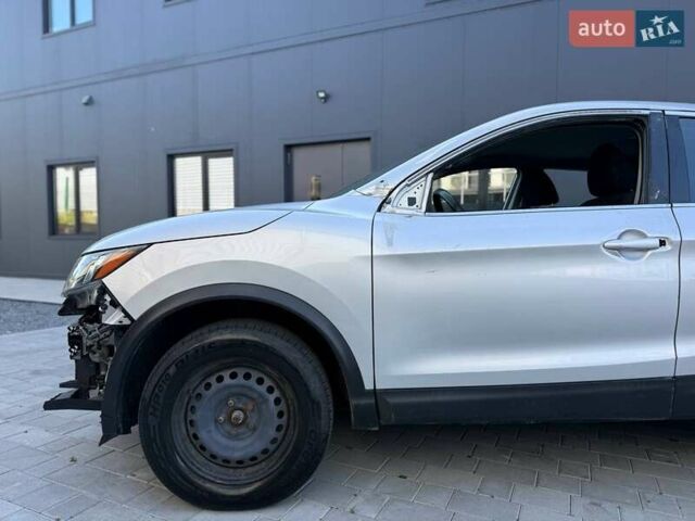 Сірий Ніссан Rogue Sport, об'ємом двигуна 2 л та пробігом 193 тис. км за 9500 $, фото 13 на Automoto.ua