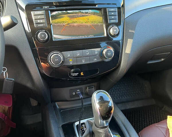 Сірий Ніссан Rogue Sport, об'ємом двигуна 2 л та пробігом 133 тис. км за 11000 $, фото 7 на Automoto.ua