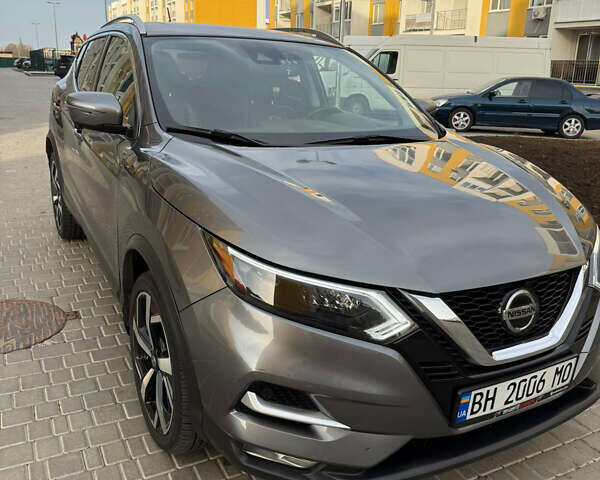 Сірий Ніссан Rogue Sport, об'ємом двигуна 2 л та пробігом 82 тис. км за 18500 $, фото 4 на Automoto.ua