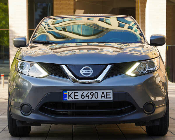 Серый Ниссан Rogue Sport, объемом двигателя 2 л и пробегом 115 тыс. км за 16800 $, фото 1 на Automoto.ua