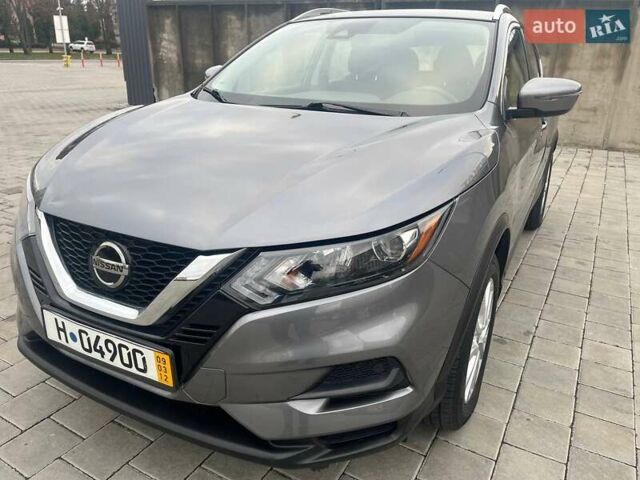 Сірий Ніссан Rogue Sport, об'ємом двигуна 2 л та пробігом 53 тис. км за 15500 $, фото 5 на Automoto.ua