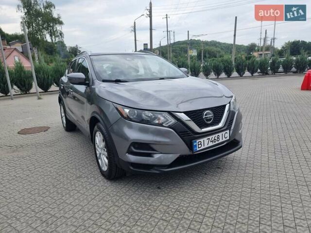 Серый Ниссан Rogue Sport, объемом двигателя 2 л и пробегом 53 тыс. км за 17900 $, фото 1 на Automoto.ua