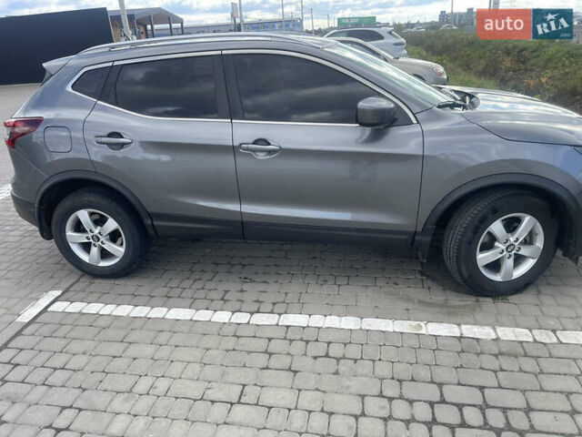 Сірий Ніссан Rogue Sport, об'ємом двигуна 2 л та пробігом 156 тис. км за 16200 $, фото 3 на Automoto.ua