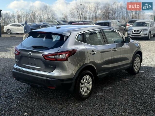 Серый Ниссан Rogue Sport, объемом двигателя 2 л и пробегом 119 тыс. км за 10900 $, фото 3 на Automoto.ua