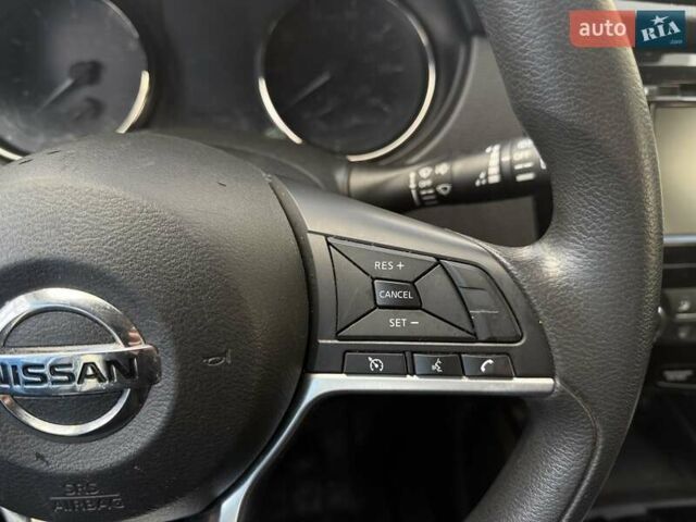 Серый Ниссан Rogue Sport, объемом двигателя 2 л и пробегом 119 тыс. км за 10900 $, фото 16 на Automoto.ua