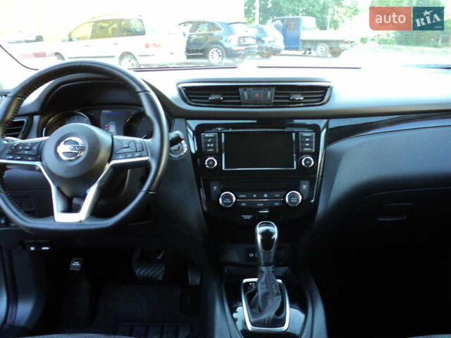 Серый Ниссан Rogue Sport, объемом двигателя 2 л и пробегом 65 тыс. км за 16100 $, фото 12 на Automoto.ua